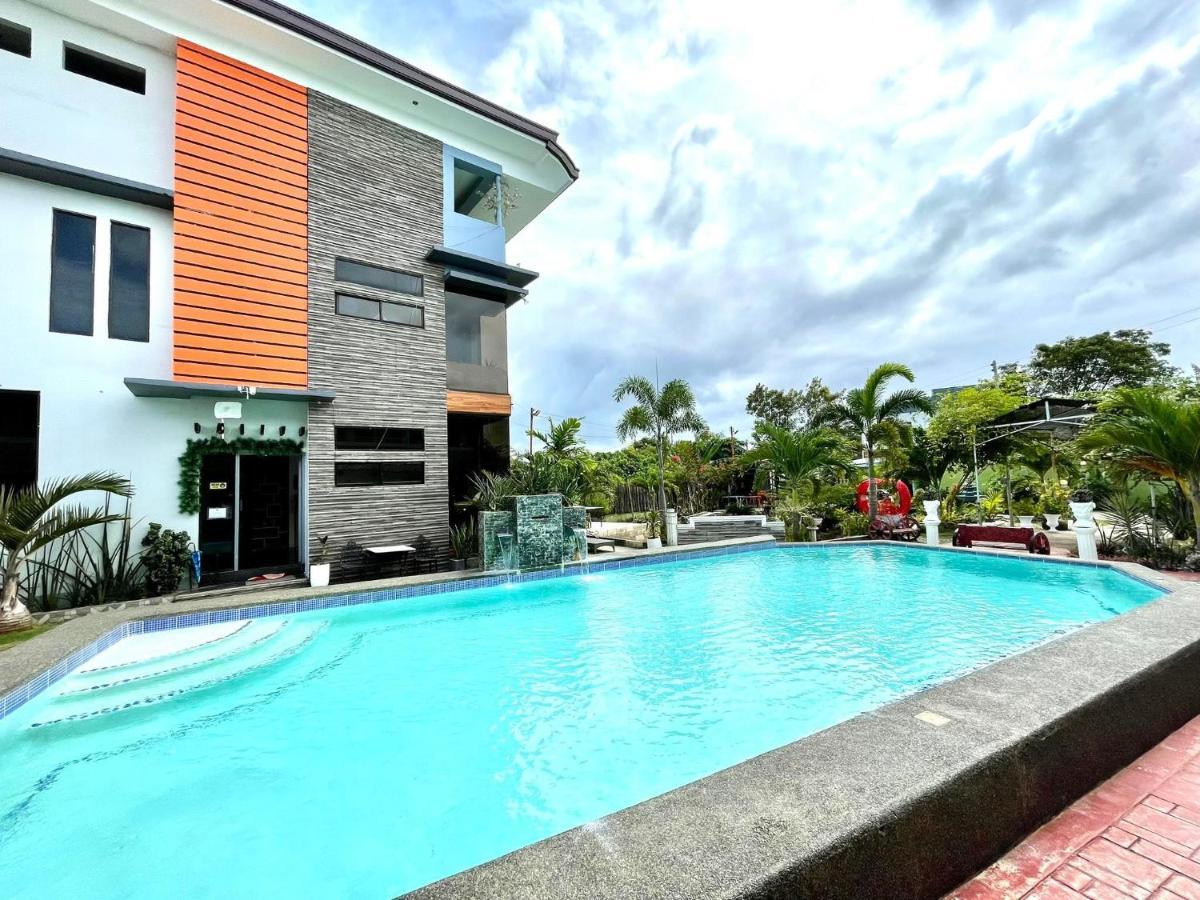 Hotel Little Rock Cebu Lapu-Lapu City Esterno foto