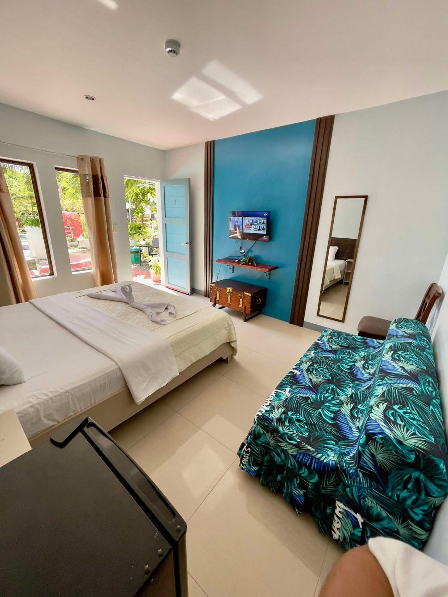 Hotel Little Rock Cebu Lapu-Lapu City Esterno foto