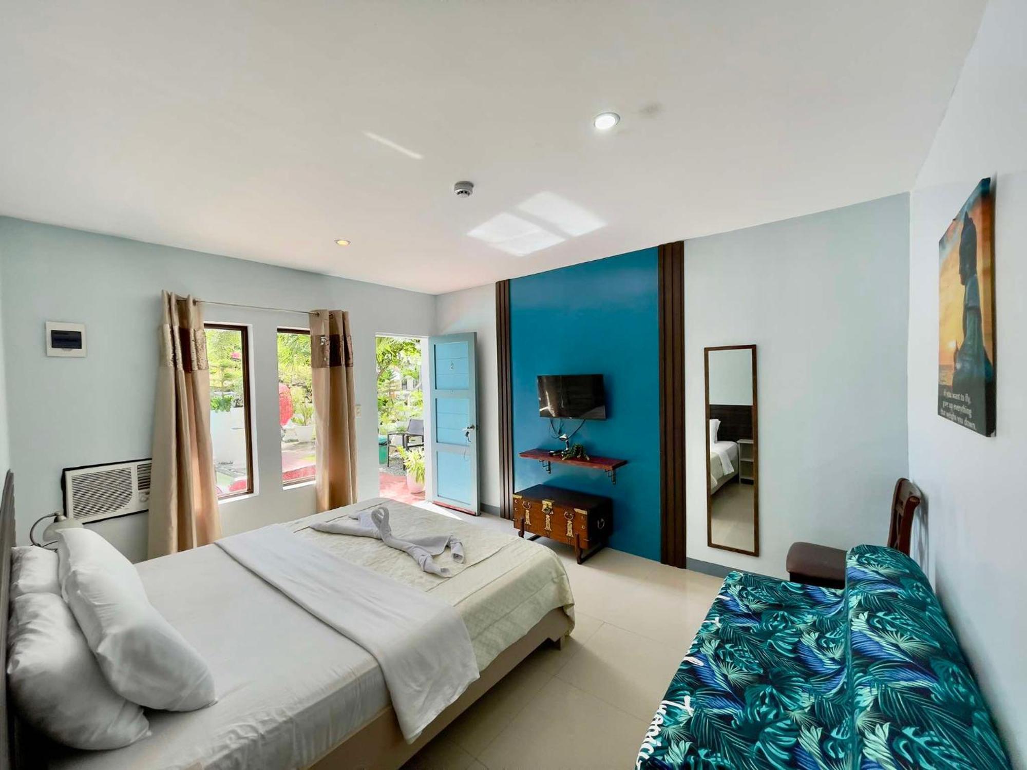 Hotel Little Rock Cebu Lapu-Lapu City Esterno foto