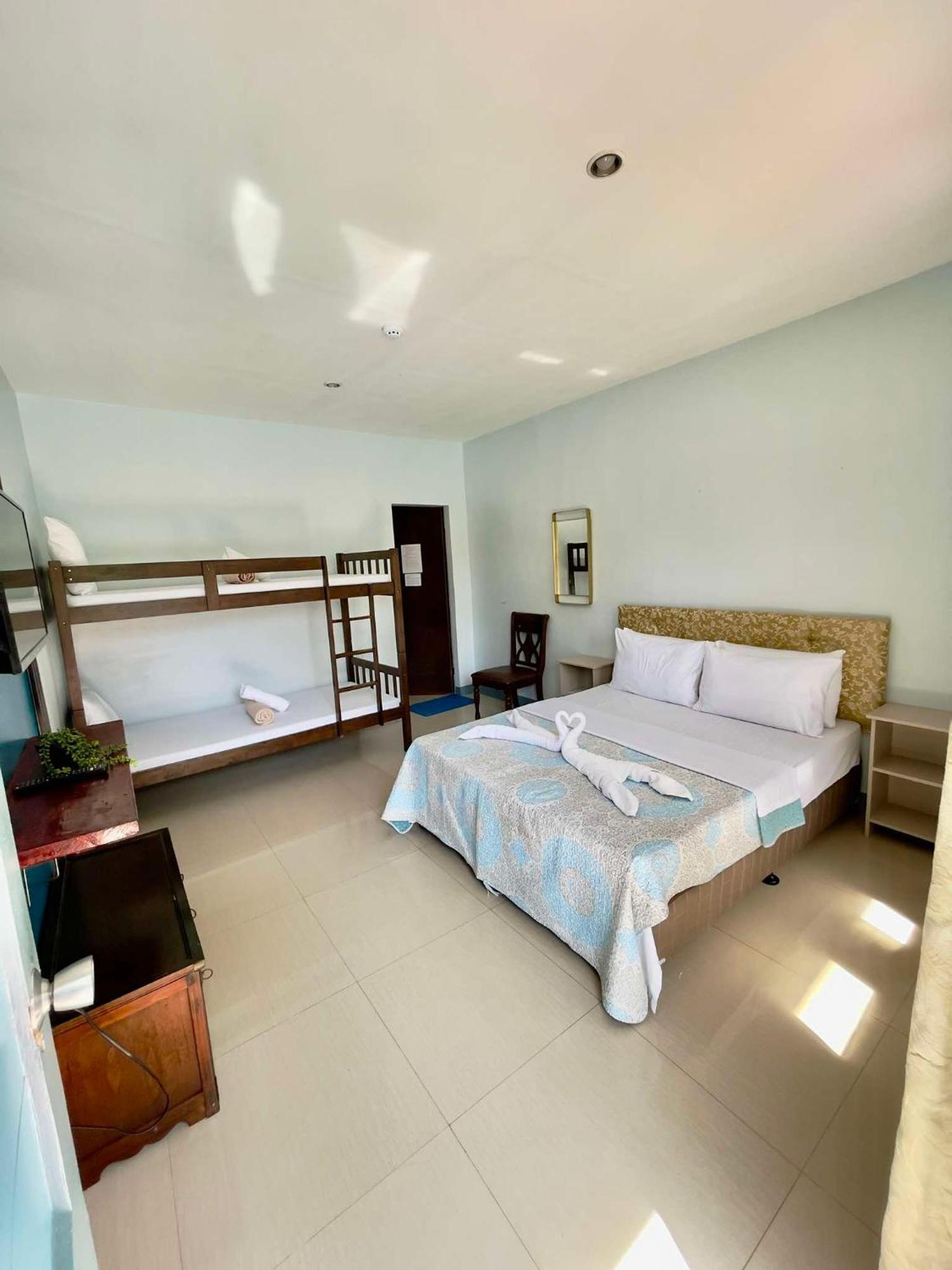 Hotel Little Rock Cebu Lapu-Lapu City Esterno foto